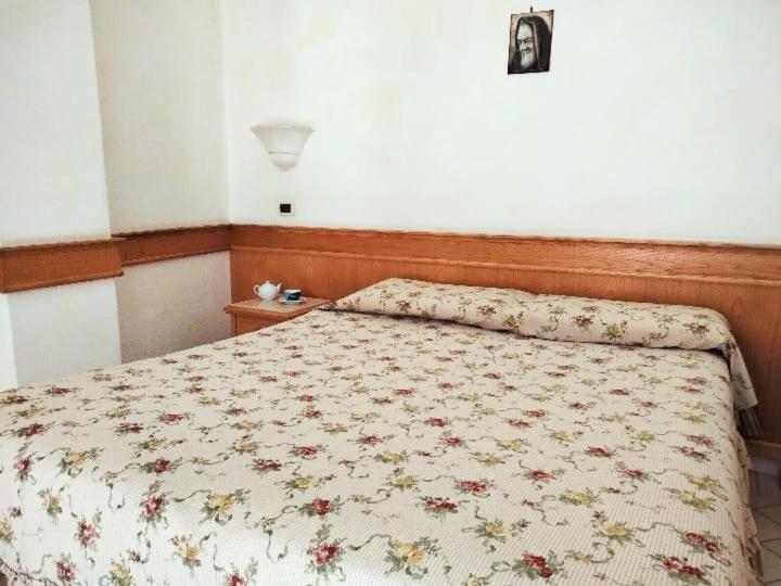 Hotel Pace Сан Джовани Ротондо Екстериор снимка