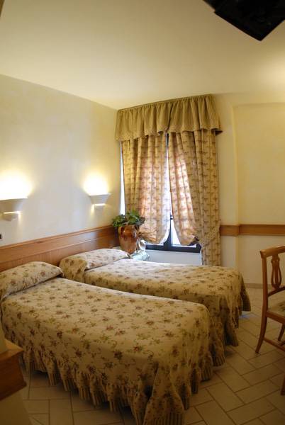 Hotel Pace Сан Джовани Ротондо Стая снимка