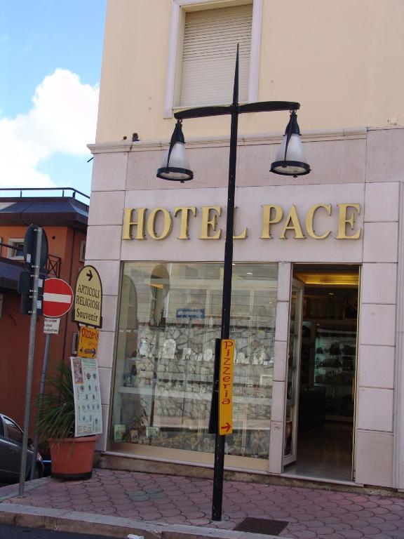 Hotel Pace Сан Джовани Ротондо Екстериор снимка
